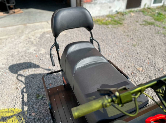 Широкое сиденье