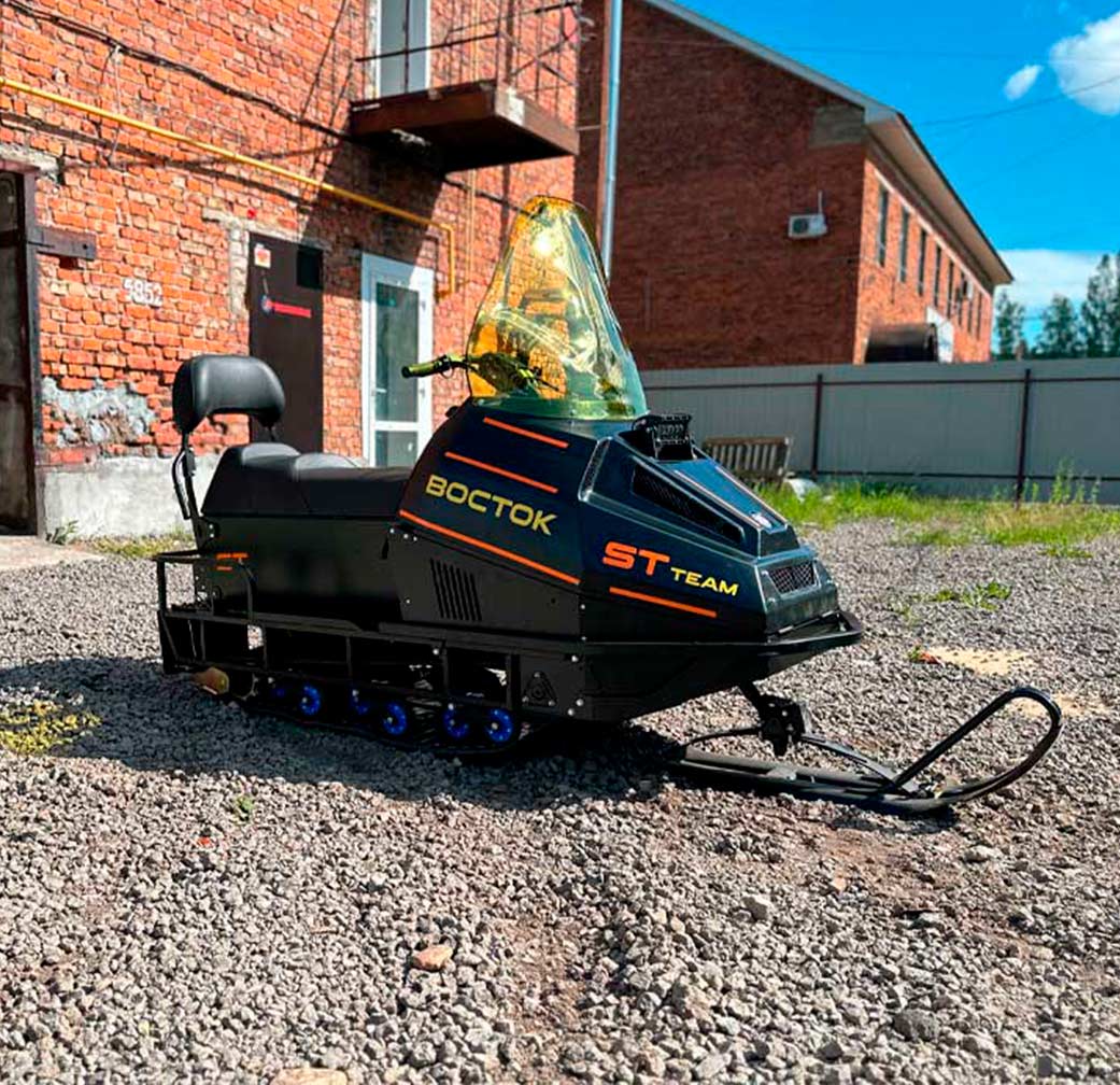 Снегоход Восток с двигателем Lifan